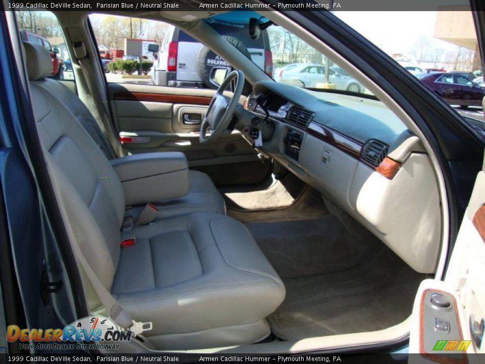1999 Cadillac DeVille Sedan Parisian Blue / Neutral Shale Photo #19