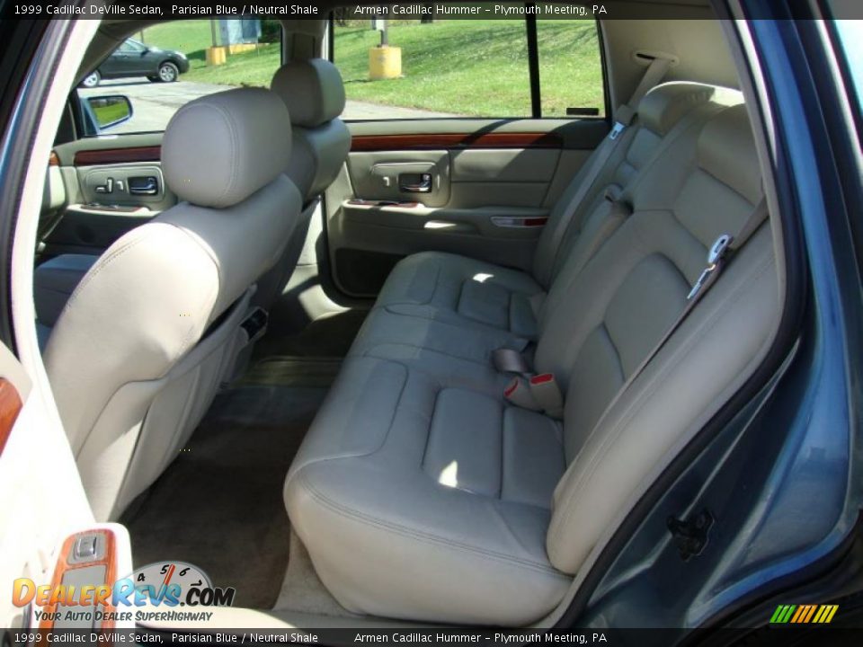 1999 Cadillac DeVille Sedan Parisian Blue / Neutral Shale Photo #21