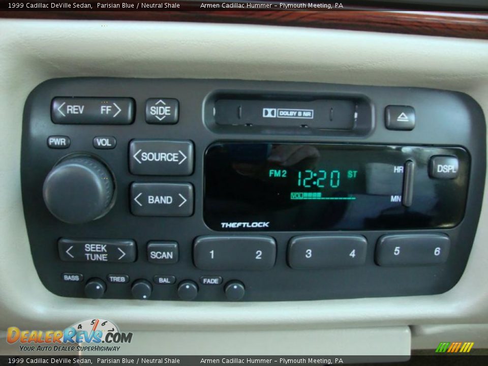 1999 Cadillac DeVille Sedan Parisian Blue / Neutral Shale Photo #31