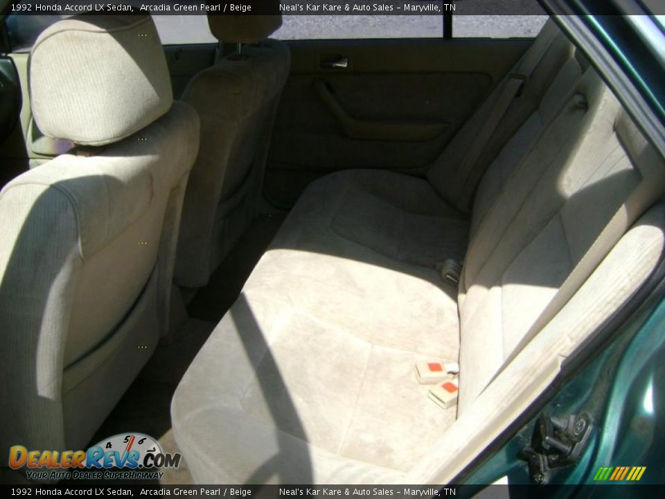 1992 Honda Accord LX Sedan Arcadia Green Pearl / Beige Photo #10