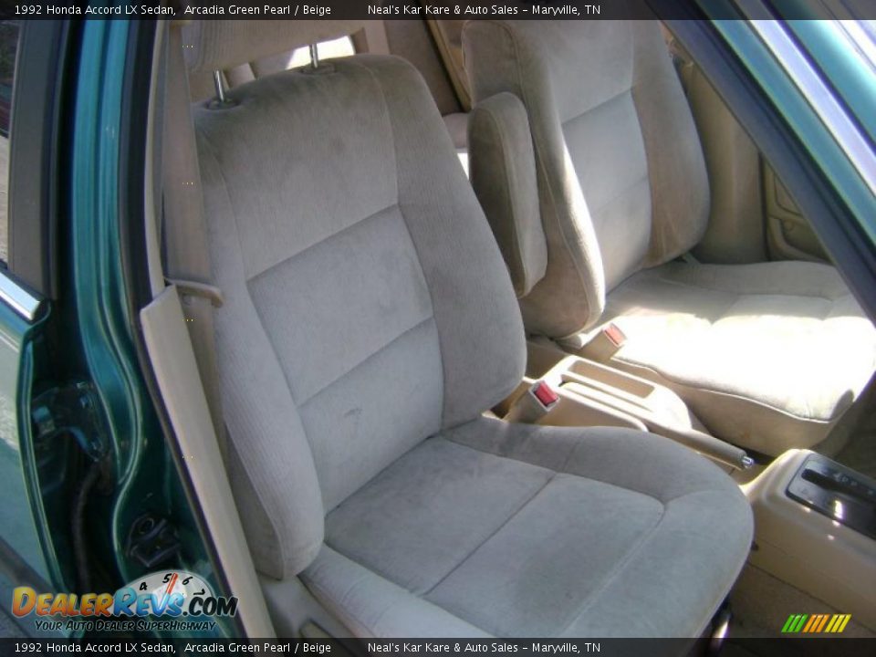 1992 Honda Accord LX Sedan Arcadia Green Pearl / Beige Photo #16