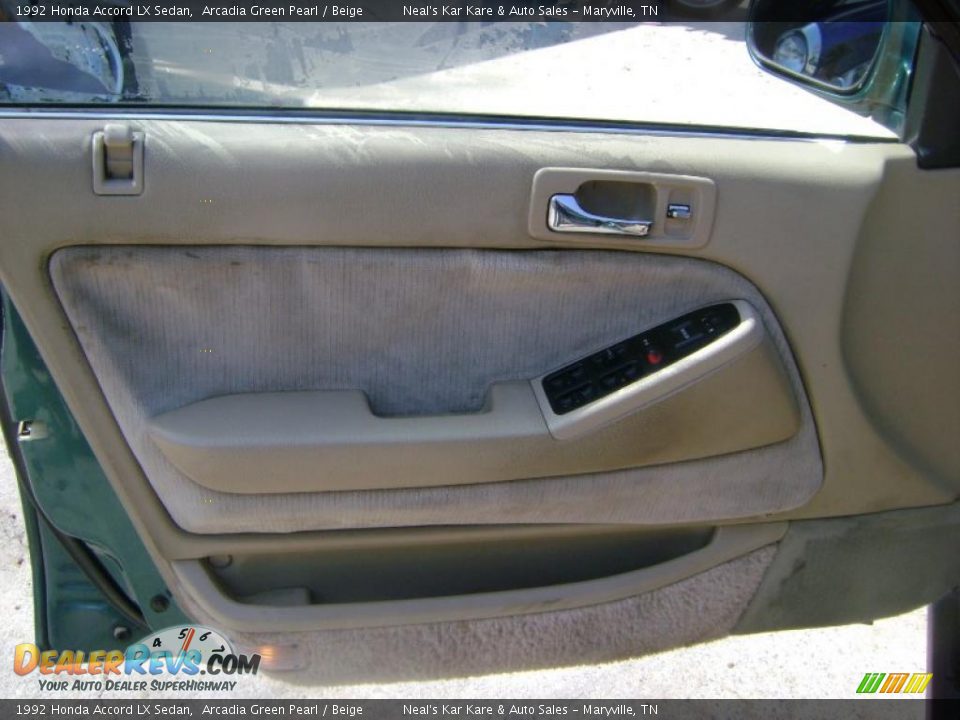 1992 Honda Accord LX Sedan Arcadia Green Pearl / Beige Photo #19