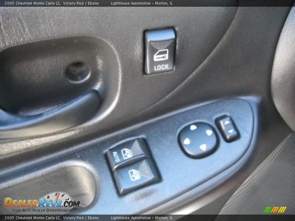 2005 Chevrolet Monte Carlo LS Victory Red / Ebony Photo #12