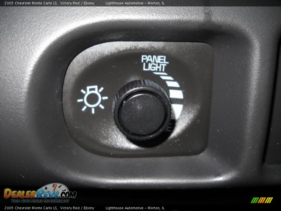 2005 Chevrolet Monte Carlo LS Victory Red / Ebony Photo #17