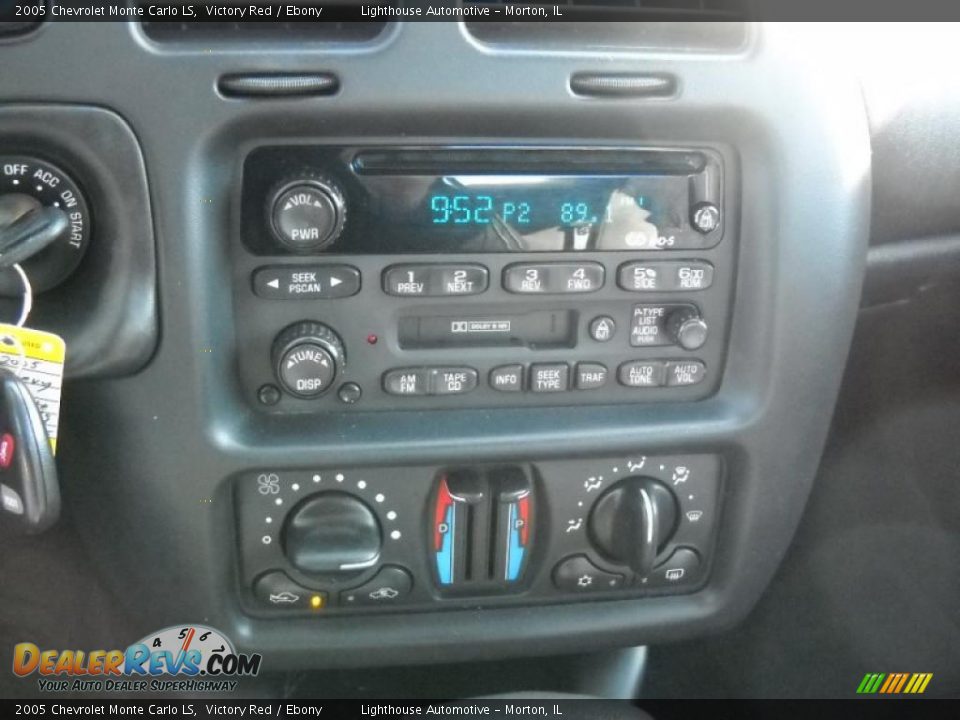 2005 Chevrolet Monte Carlo LS Victory Red / Ebony Photo #18