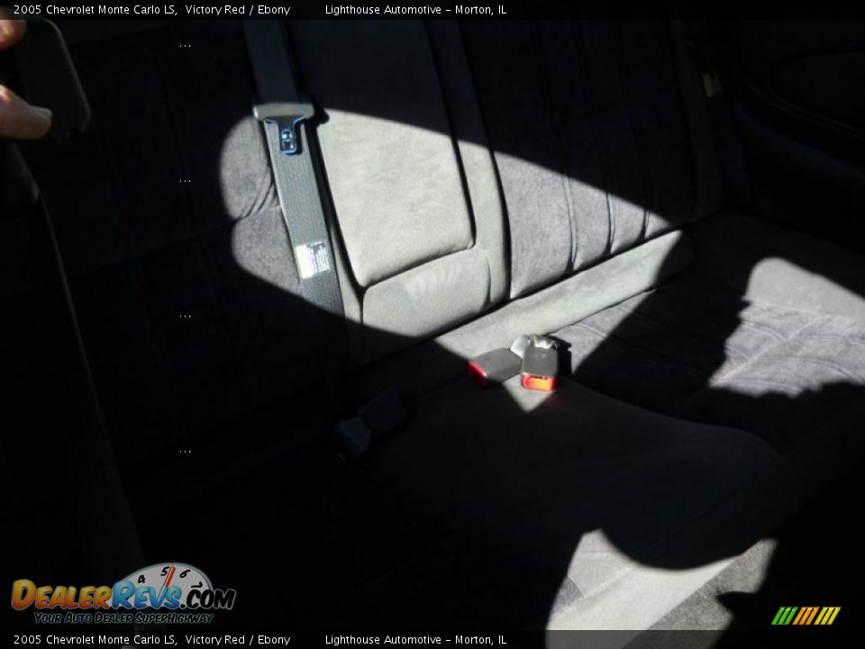 2005 Chevrolet Monte Carlo LS Victory Red / Ebony Photo #24