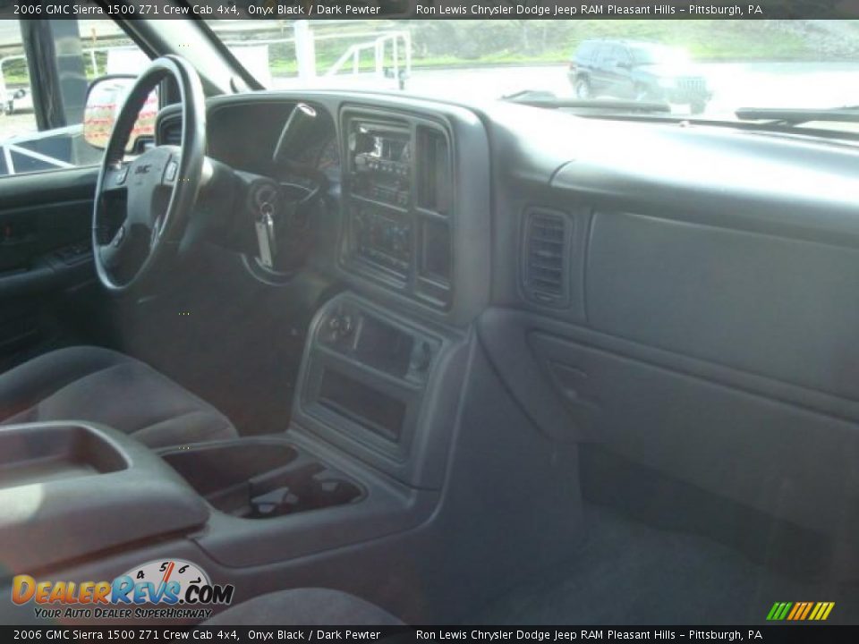 2006 GMC Sierra 1500 Z71 Crew Cab 4x4 Onyx Black / Dark Pewter Photo #15