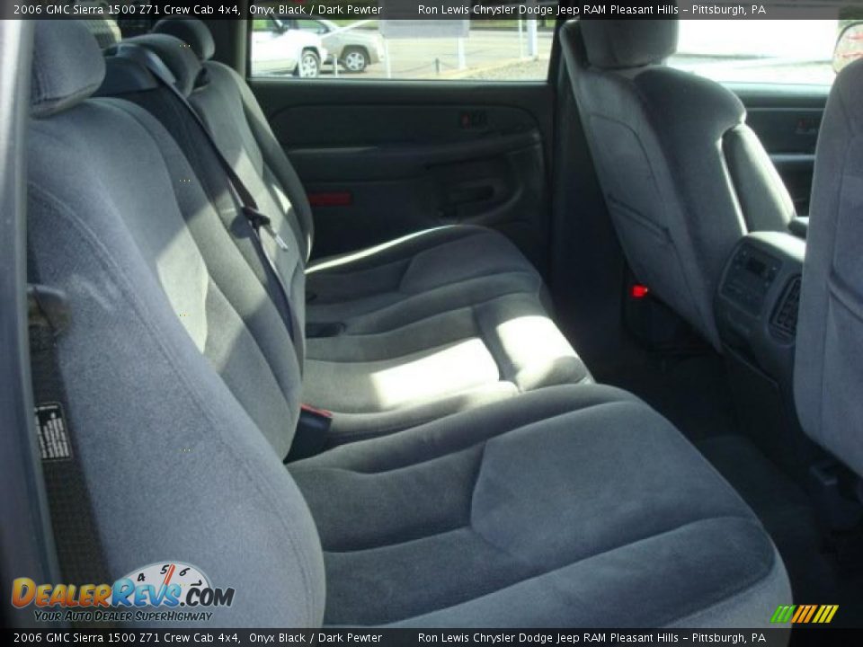 2006 GMC Sierra 1500 Z71 Crew Cab 4x4 Onyx Black / Dark Pewter Photo #17