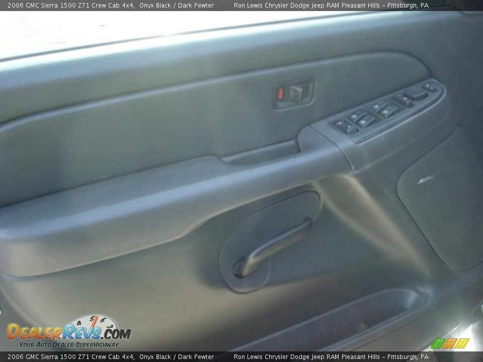 2006 GMC Sierra 1500 Z71 Crew Cab 4x4 Onyx Black / Dark Pewter Photo #22