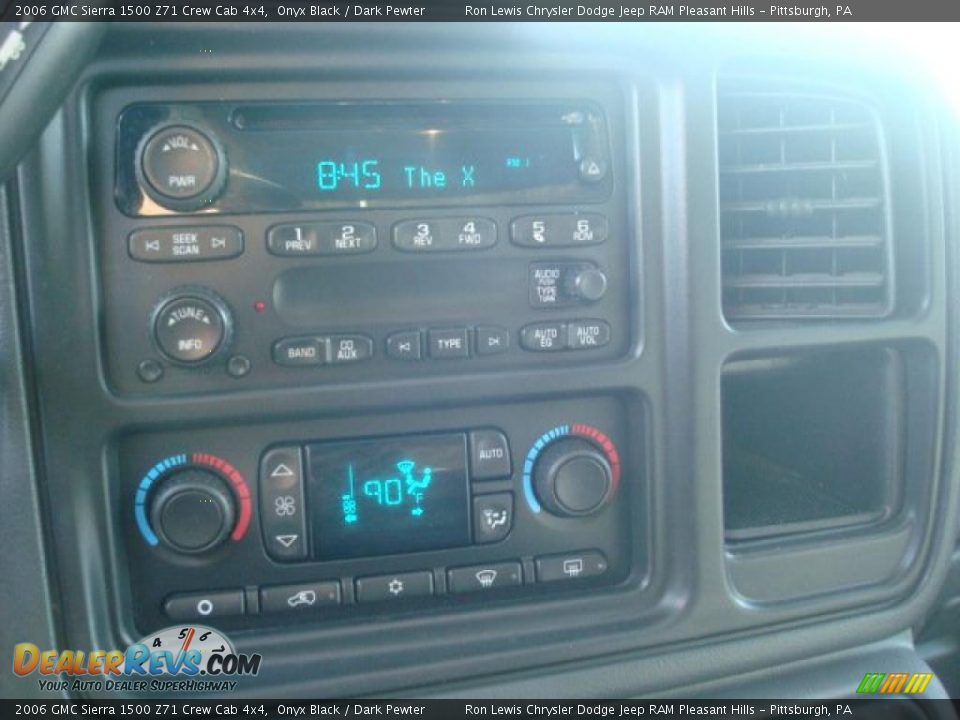 2006 GMC Sierra 1500 Z71 Crew Cab 4x4 Onyx Black / Dark Pewter Photo #23