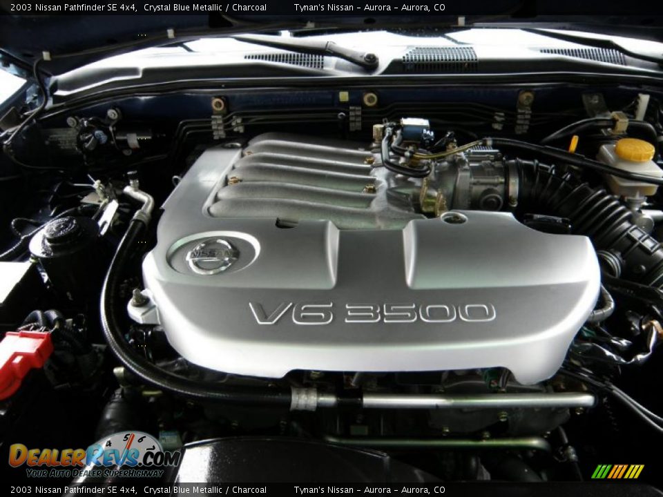 2003 Nissan Pathfinder SE 4x4 Crystal Blue Metallic / Charcoal Photo #17