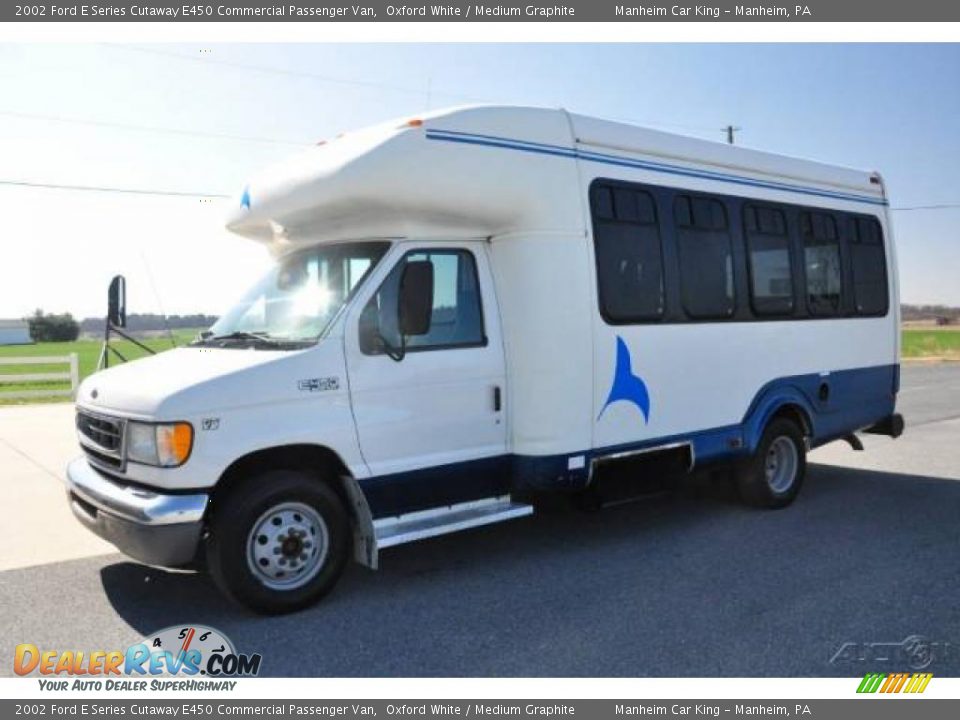 2002 Ford E Series Cutaway E450 Commercial Passenger Van Oxford White / Medium Graphite Photo #3