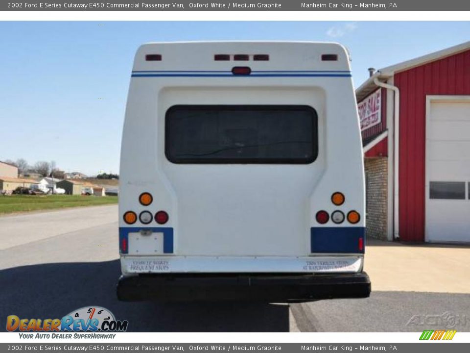 2002 Ford E Series Cutaway E450 Commercial Passenger Van Oxford White / Medium Graphite Photo #5