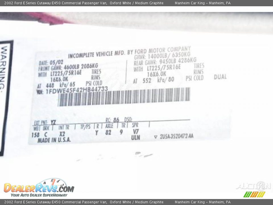 2002 Ford E Series Cutaway E450 Commercial Passenger Van Oxford White / Medium Graphite Photo #9