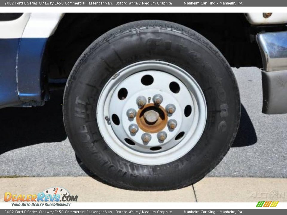 2002 Ford E Series Cutaway E450 Commercial Passenger Van Oxford White / Medium Graphite Photo #20