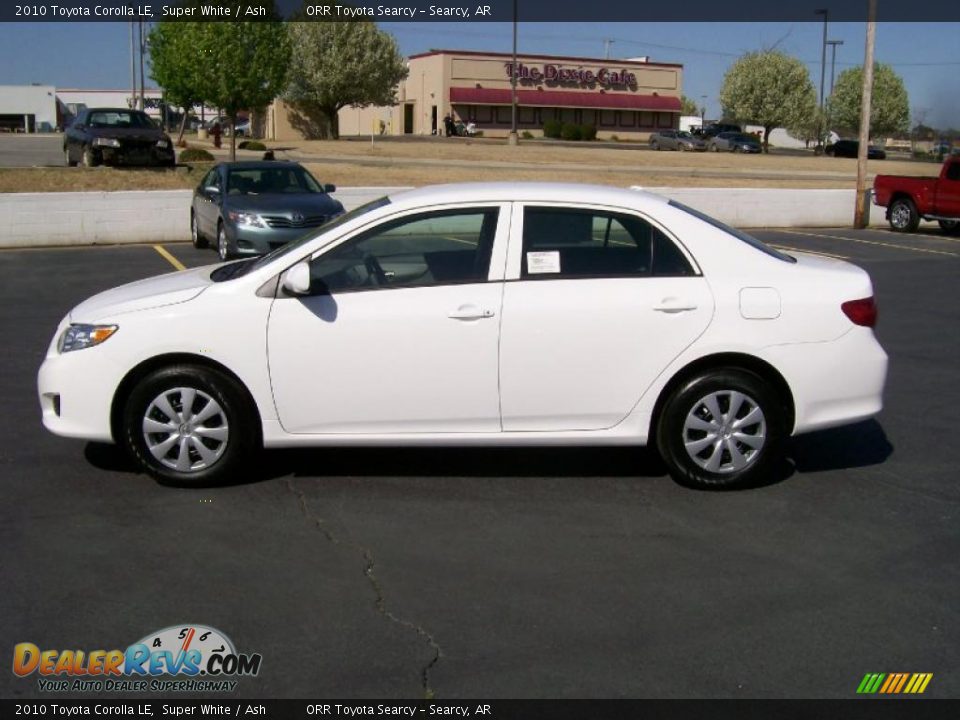 2010 Toyota Corolla LE Super White / Ash Photo #5