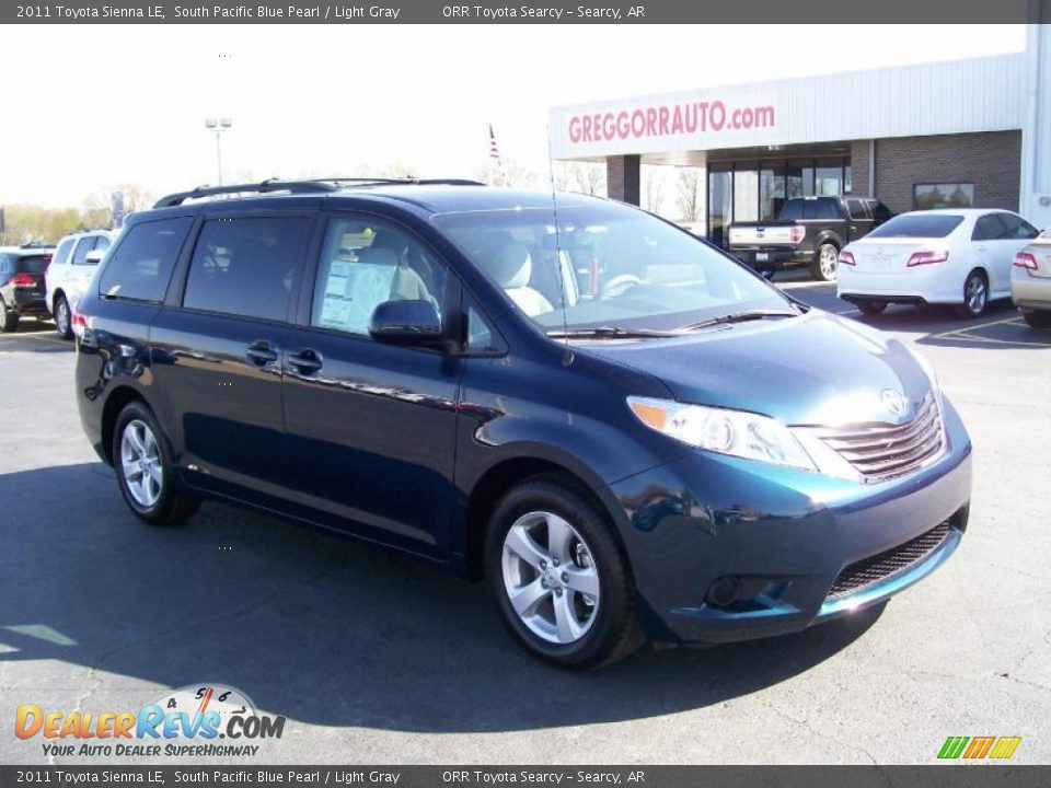 2011 Toyota Sienna LE South Pacific Blue Pearl / Light Gray Photo #1