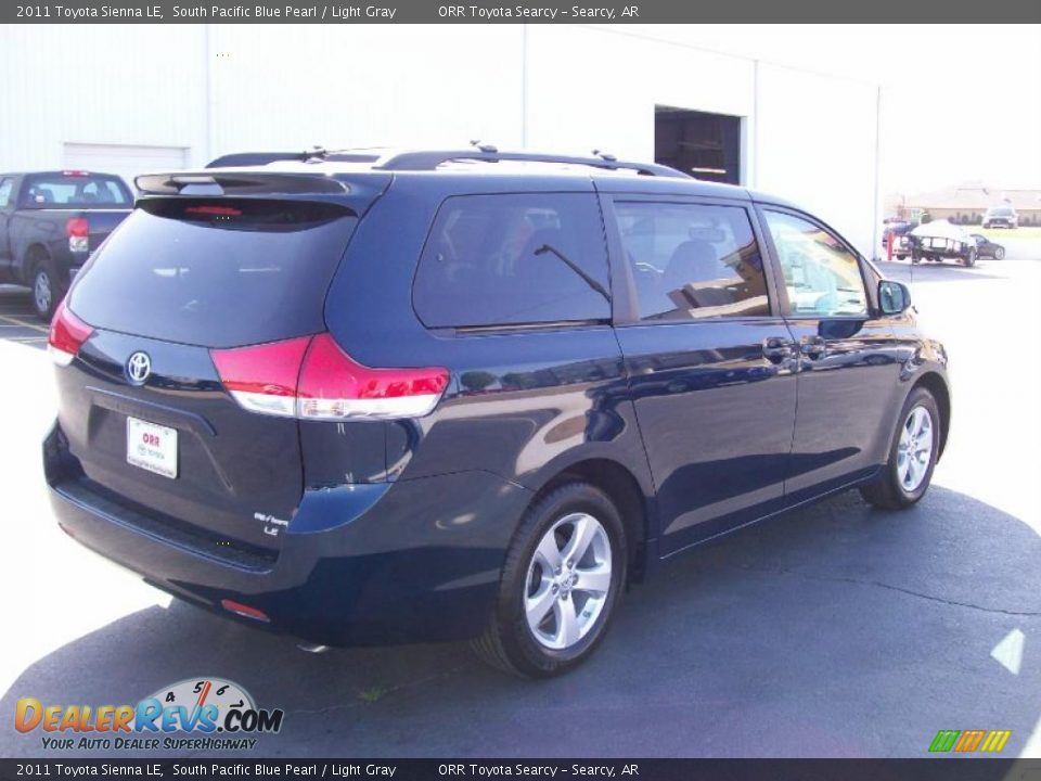 2011 Toyota Sienna LE South Pacific Blue Pearl / Light Gray Photo #4