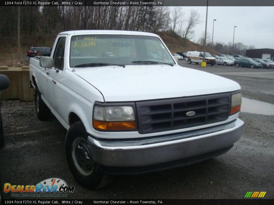 1994 Ford F250 XL Regular Cab White / Gray Photo #1