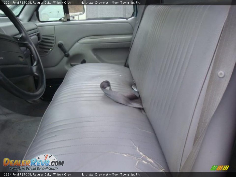 1994 Ford F250 XL Regular Cab White / Gray Photo #7