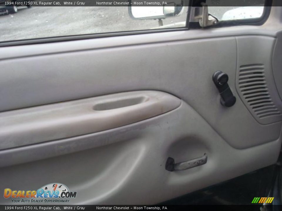 1994 Ford F250 XL Regular Cab White / Gray Photo #9