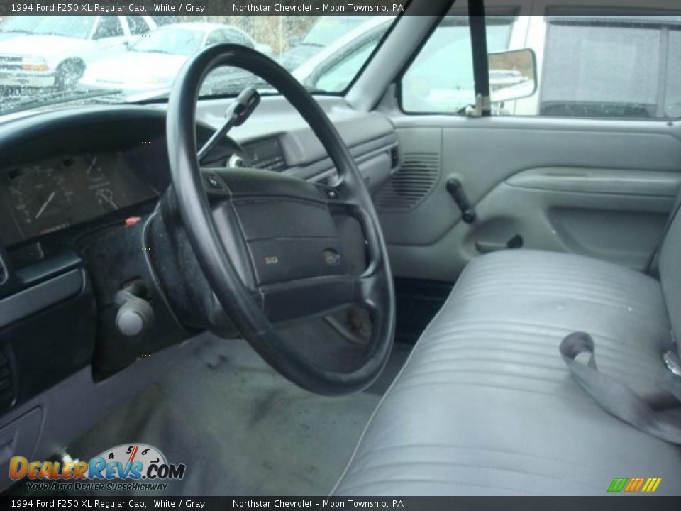 1994 Ford F250 XL Regular Cab White / Gray Photo #10