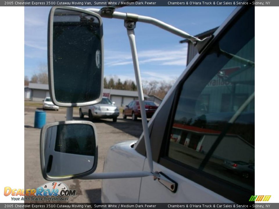 2005 Chevrolet Express 3500 Cutaway Moving Van Summit White / Medium Dark Pewter Photo #6