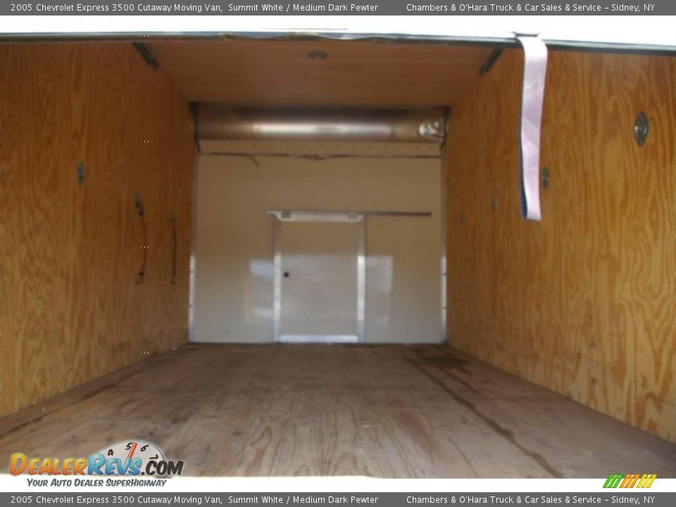 2005 Chevrolet Express 3500 Cutaway Moving Van Summit White / Medium Dark Pewter Photo #9