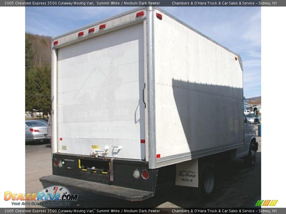 2005 Chevrolet Express 3500 Cutaway Moving Van Summit White / Medium Dark Pewter Photo #10