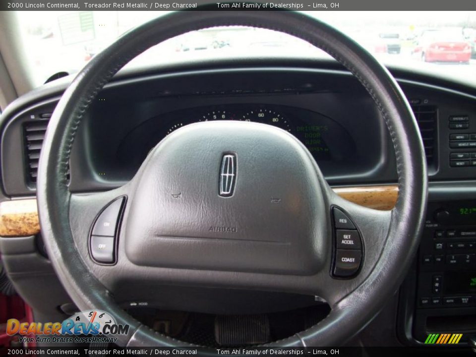 2000 Lincoln Continental Toreador Red Metallic / Deep Charcoal Photo #6