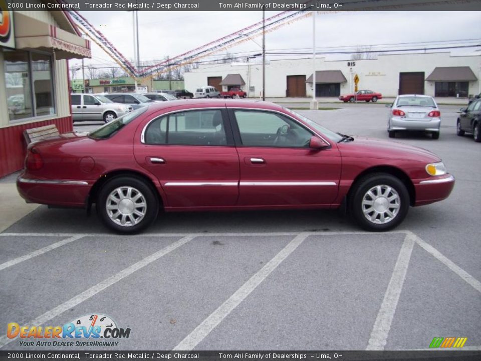 2000 Lincoln Continental Toreador Red Metallic / Deep Charcoal Photo #8