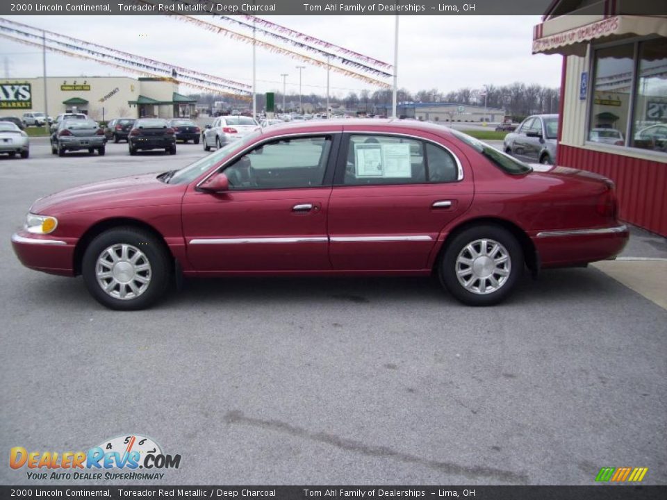 2000 Lincoln Continental Toreador Red Metallic / Deep Charcoal Photo #13