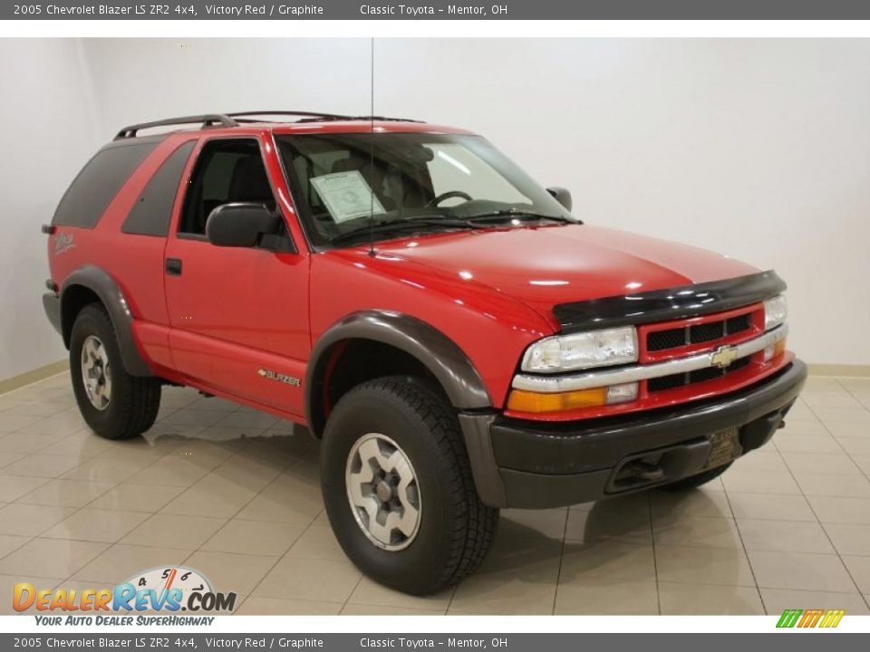 2005 Chevrolet Blazer LS ZR2 4x4 Victory Red / Graphite Photo #1