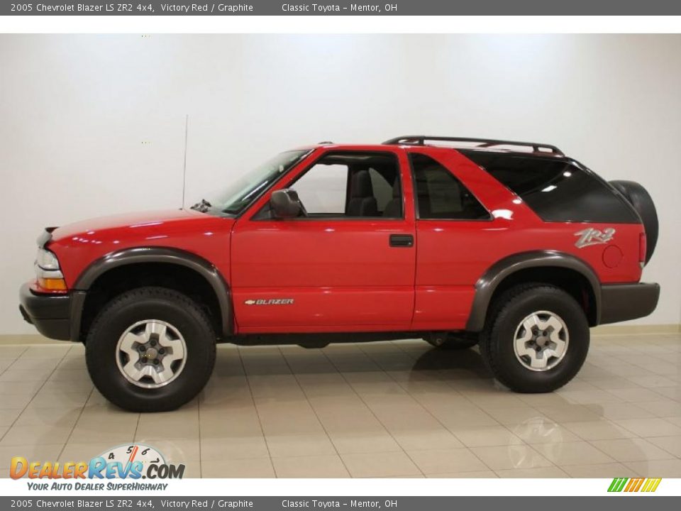 2005 Chevrolet Blazer LS ZR2 4x4 Victory Red / Graphite Photo #4