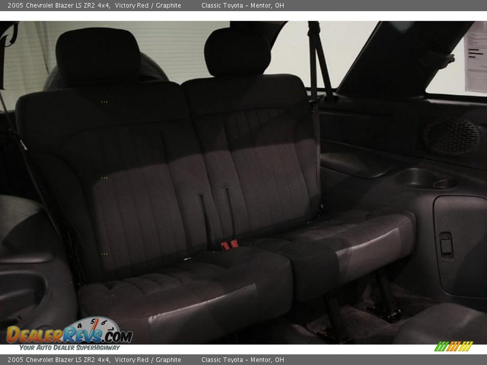 2005 Chevrolet Blazer LS ZR2 4x4 Victory Red / Graphite Photo #18