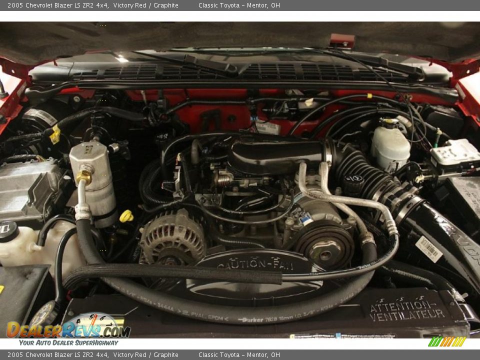 2005 Chevrolet Blazer LS ZR2 4x4 Victory Red / Graphite Photo #22