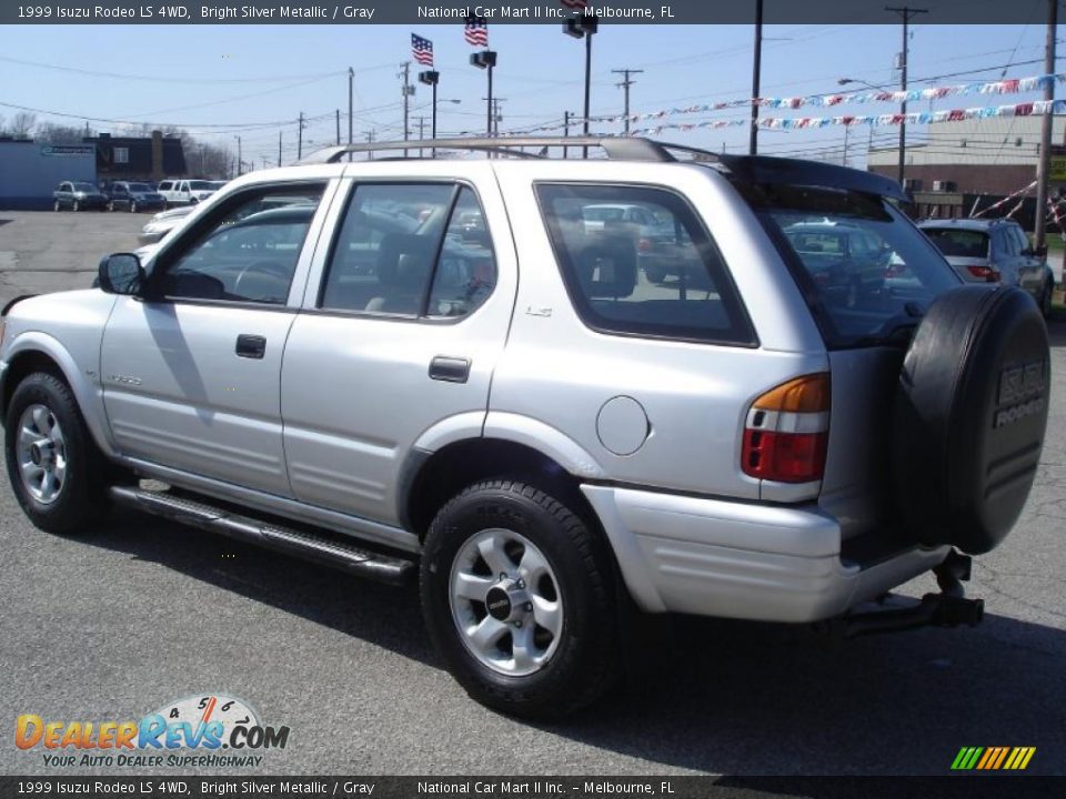 1999 Isuzu Rodeo LS 4WD Bright Silver Metallic / Gray Photo #5