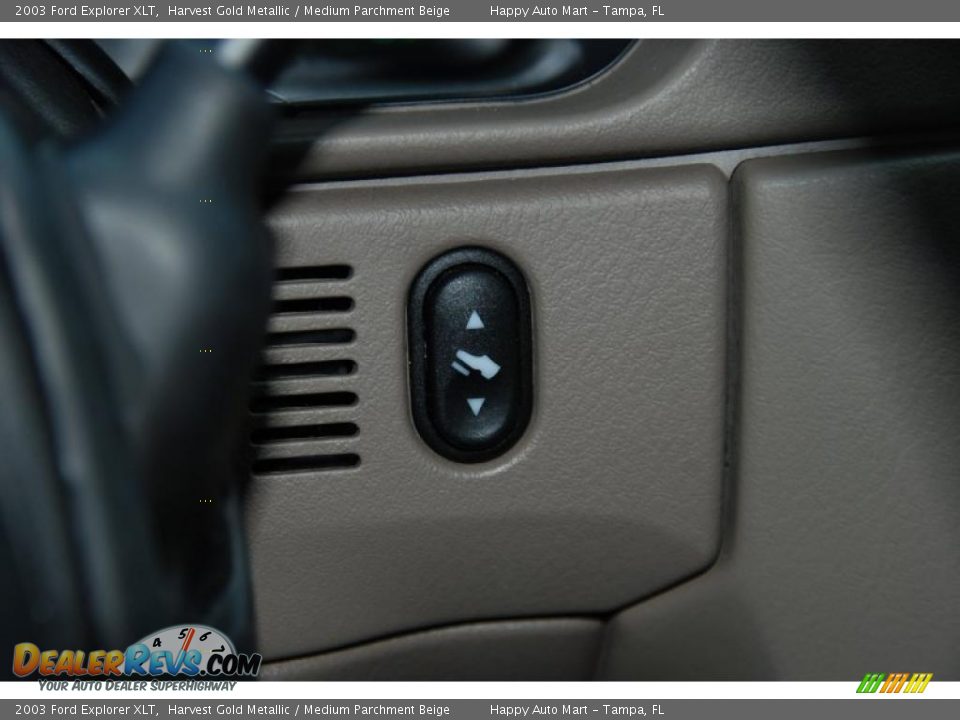 2003 Ford Explorer XLT Harvest Gold Metallic / Medium Parchment Beige Photo #25