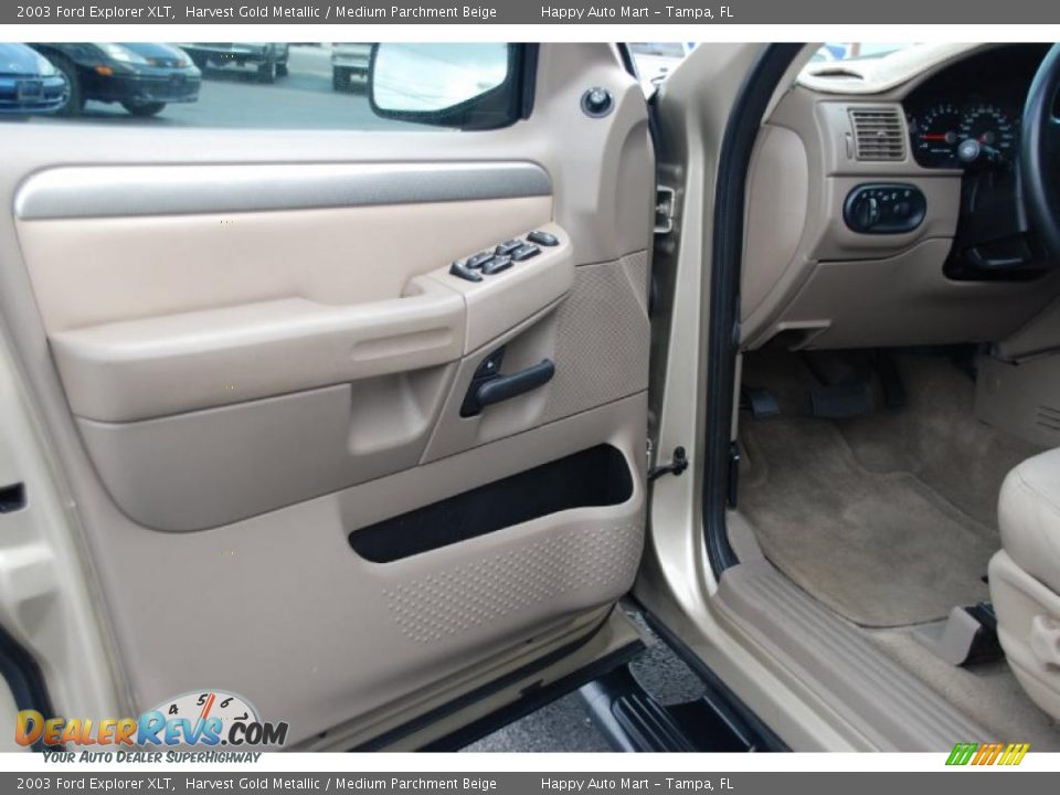 2003 Ford Explorer XLT Harvest Gold Metallic / Medium Parchment Beige Photo #27