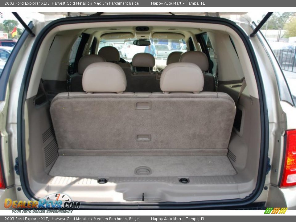 2003 Ford Explorer XLT Harvest Gold Metallic / Medium Parchment Beige Photo #31