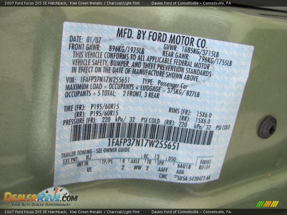 2007 Ford Focus ZX5 SE Hatchback Kiwi Green Metallic / Charcoal/Light Flint Photo #10