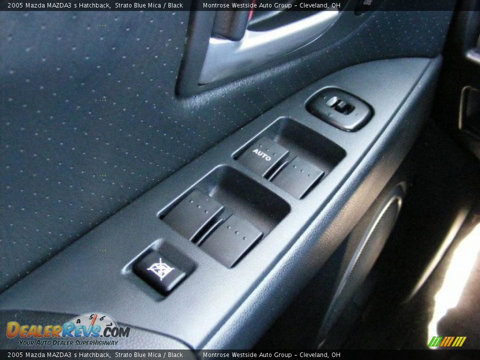 2005 Mazda MAZDA3 s Hatchback Strato Blue Mica / Black Photo #23