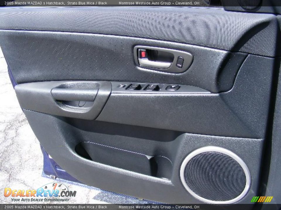 2005 Mazda MAZDA3 s Hatchback Strato Blue Mica / Black Photo #24