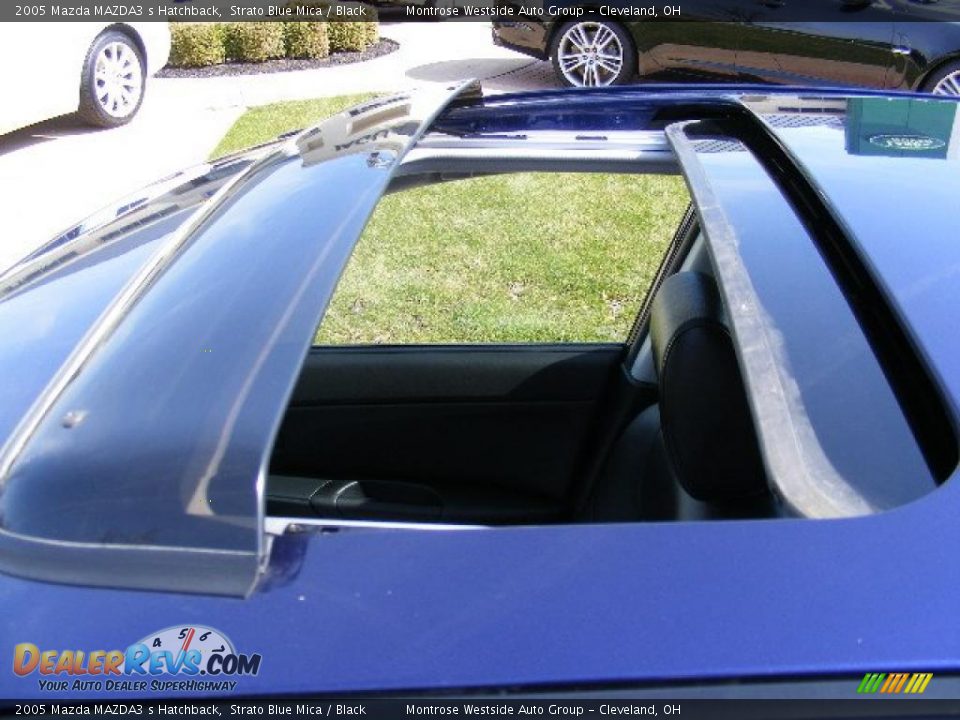 2005 Mazda MAZDA3 s Hatchback Strato Blue Mica / Black Photo #25