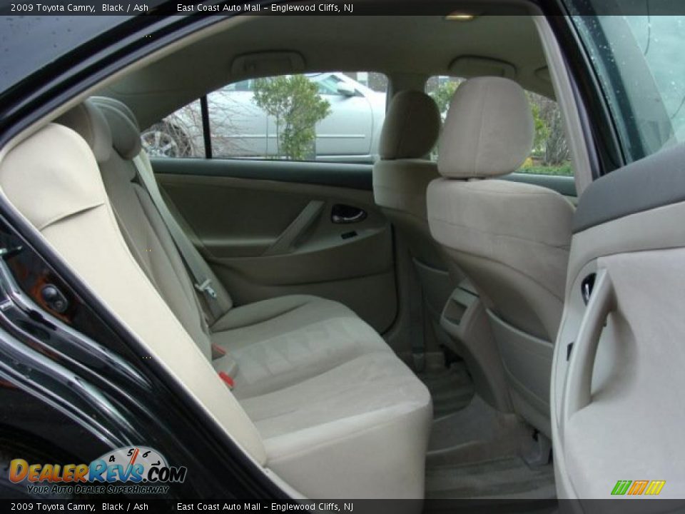 2009 Toyota Camry Black / Ash Photo #12