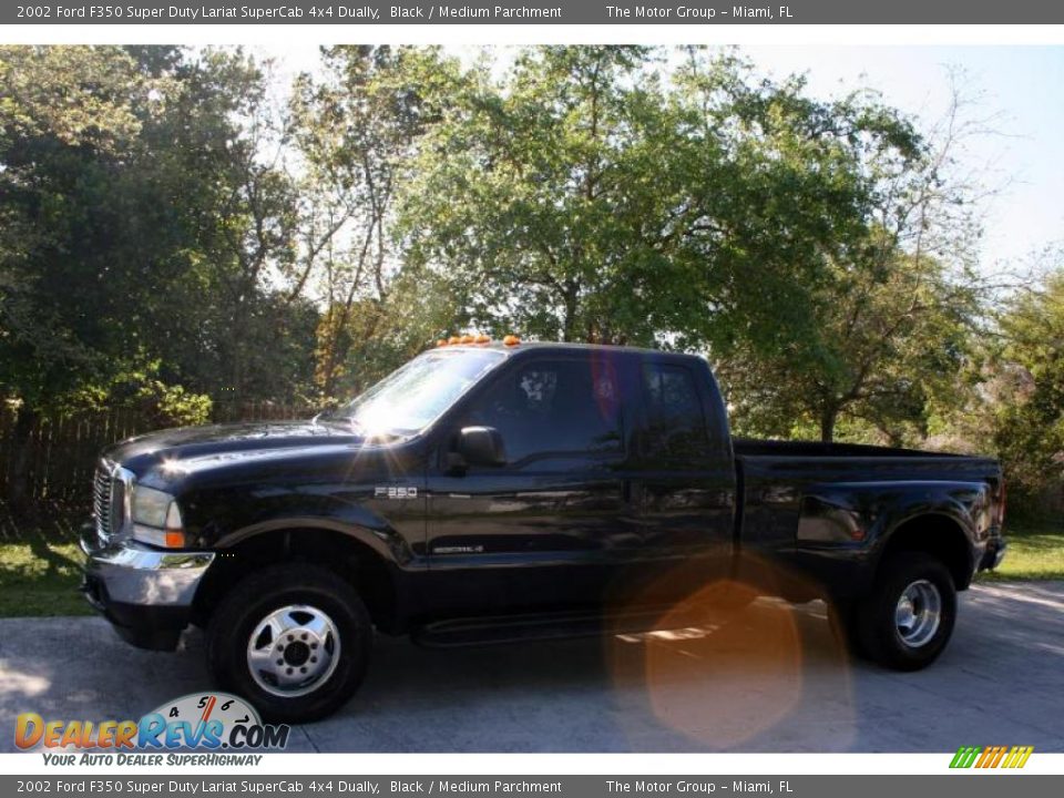 2002 Ford F350 Super Duty Lariat SuperCab 4x4 Dually Black / Medium Parchment Photo #2