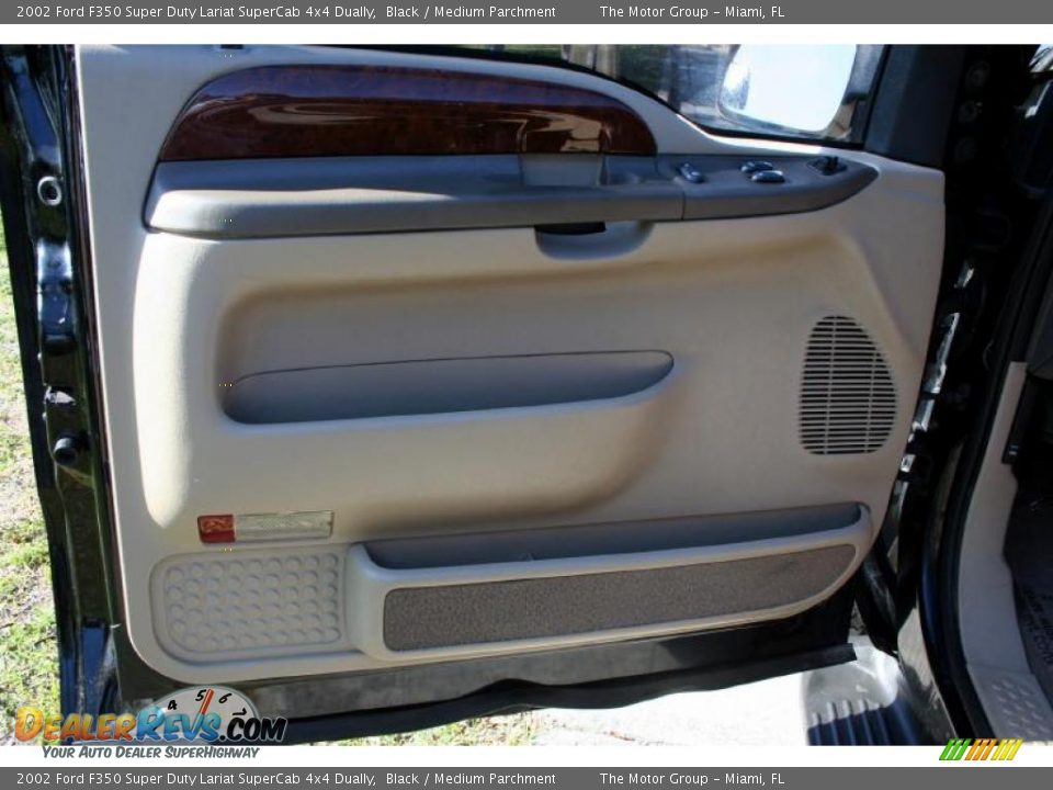 2002 Ford F350 Super Duty Lariat SuperCab 4x4 Dually Black / Medium Parchment Photo #31