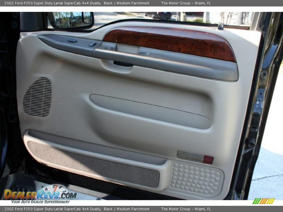 2002 Ford F350 Super Duty Lariat SuperCab 4x4 Dually Black / Medium Parchment Photo #32