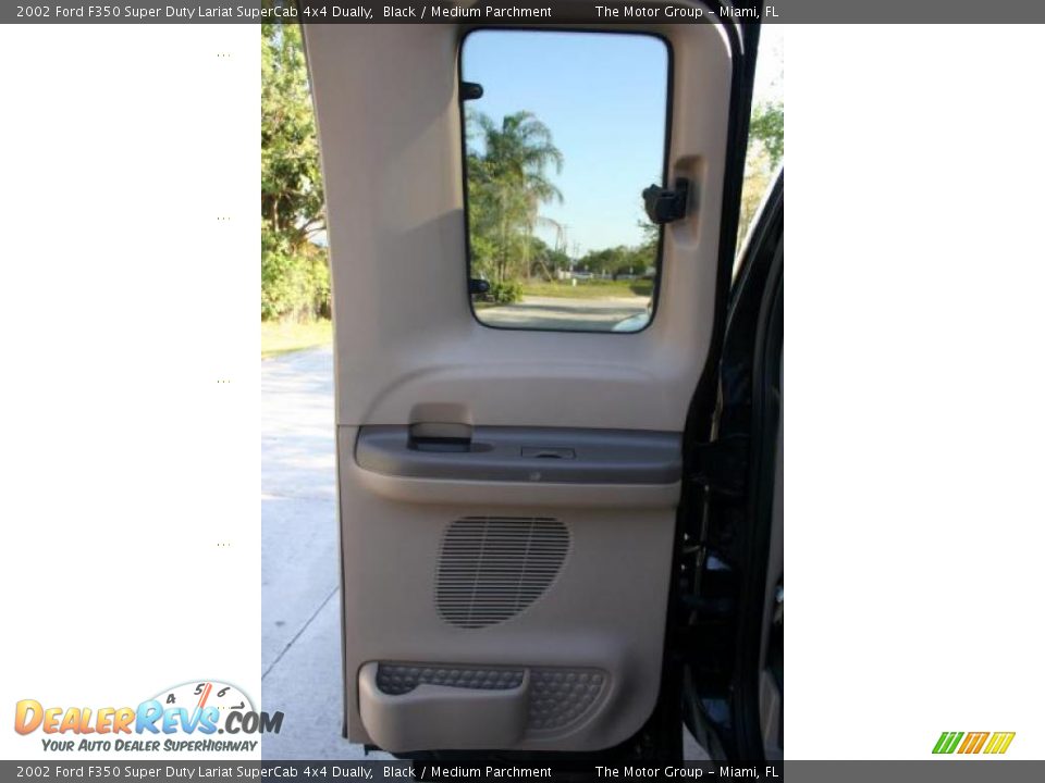 2002 Ford F350 Super Duty Lariat SuperCab 4x4 Dually Black / Medium Parchment Photo #33