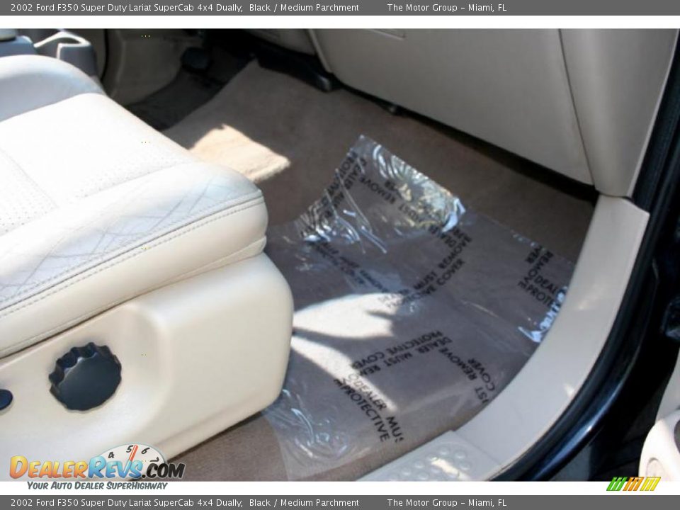 2002 Ford F350 Super Duty Lariat SuperCab 4x4 Dually Black / Medium Parchment Photo #36